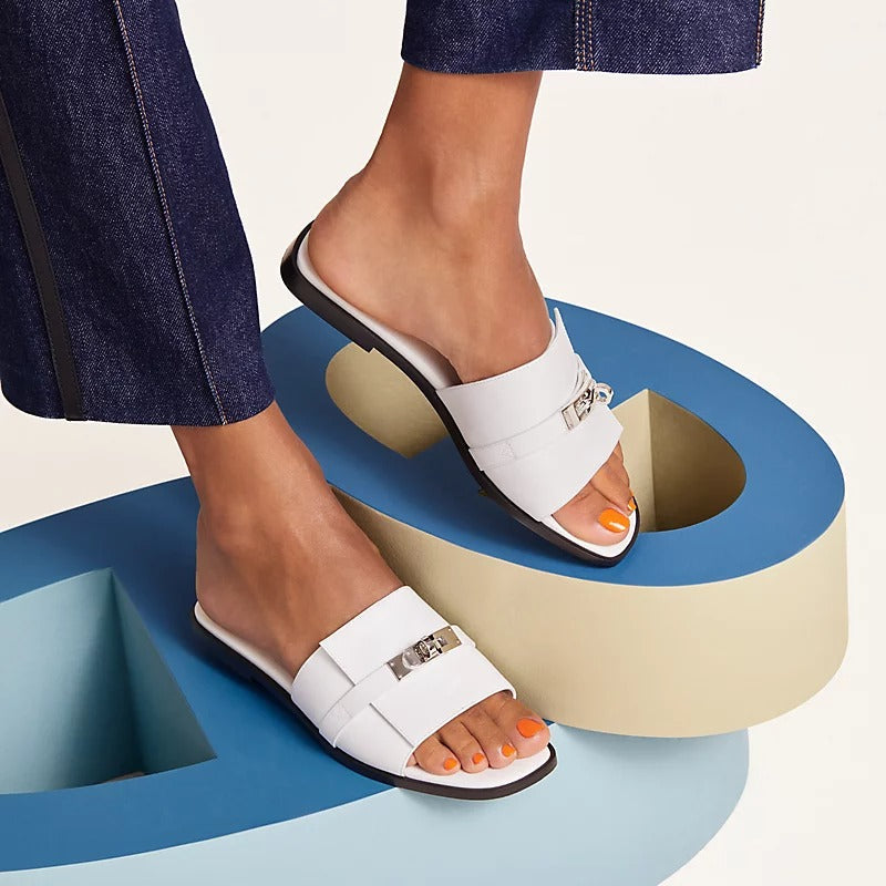 JULIE | SANDAL MED STÄNGNING
