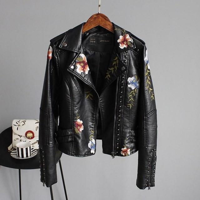 Ella | Stilren Broderad Jacka